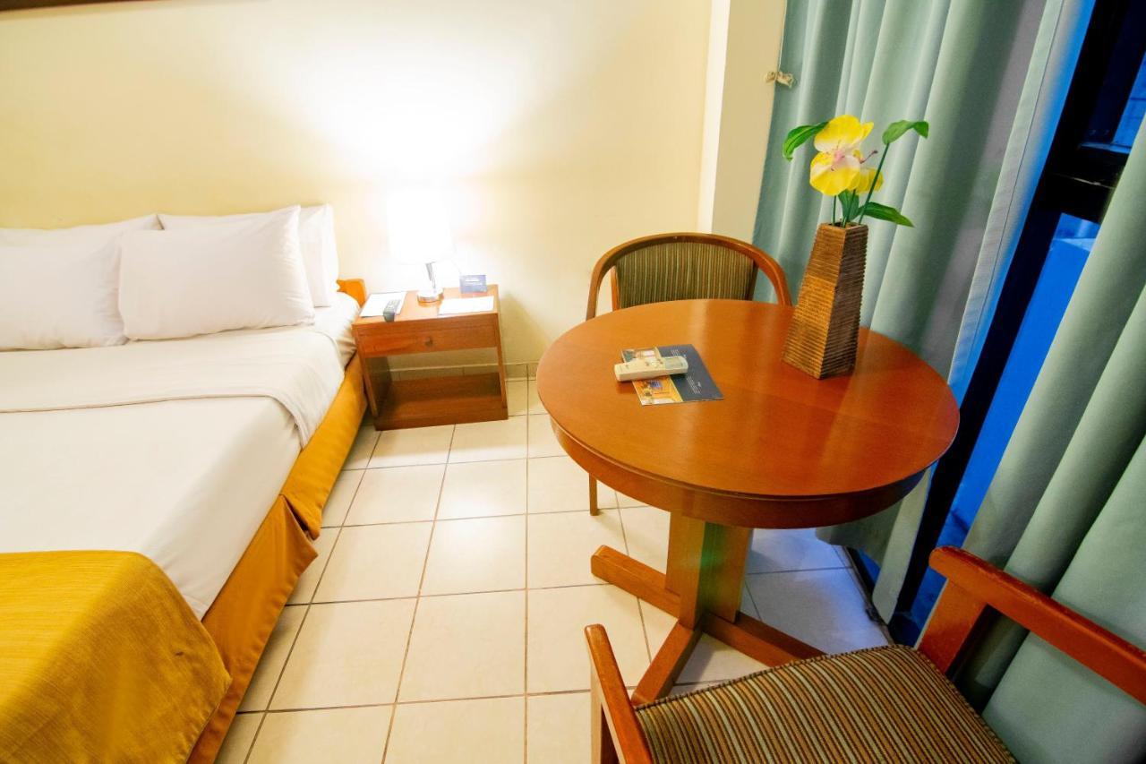 El Dorado Express Hotel Iquitos Bagian luar foto